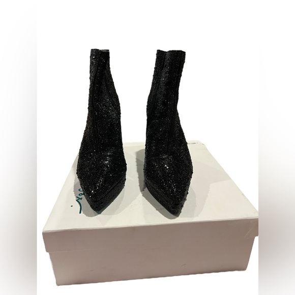 NIB Betsey Johnson Della Black Rhinestone Booties size 7.5 - Picture 5 of 8